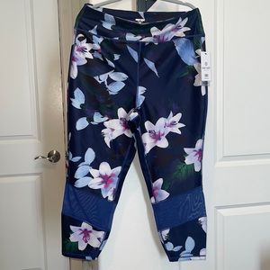 Nine West Active leggings.